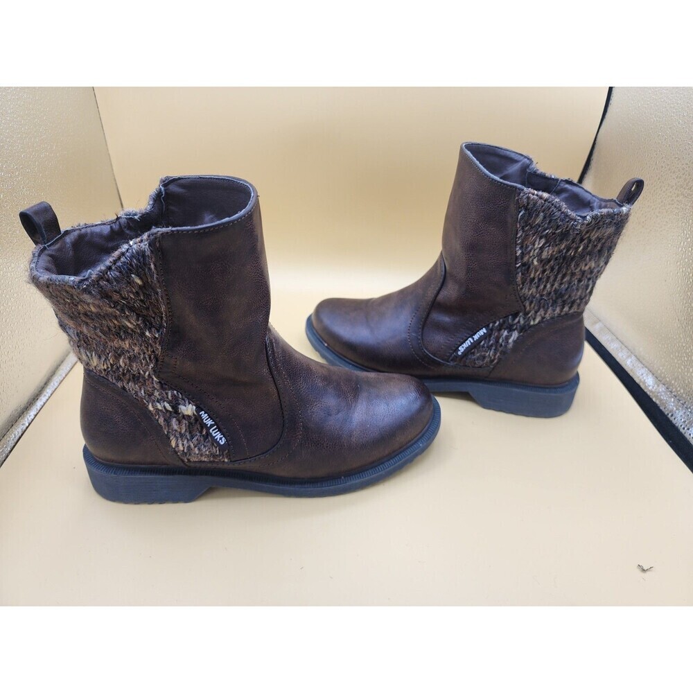Muk Luks Womens Dark Brown Water Resistant Boots- Style 16428- US Size 7